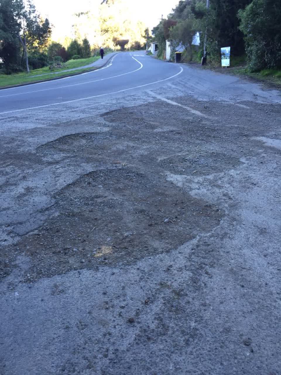 The photograph attached to this roading/streets report