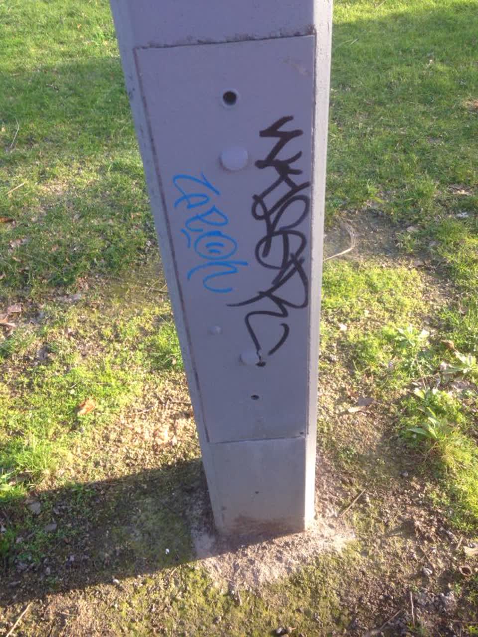 The photograph attached to this graffiti report