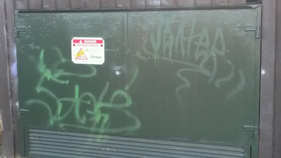 The photograph attached to this graffiti report