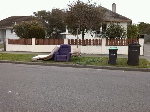 Rubbish/Recycling, a report photo