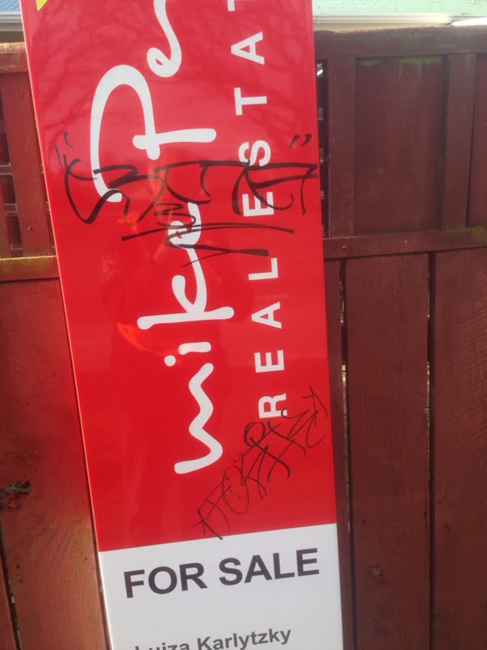The photograph attached to this graffiti report