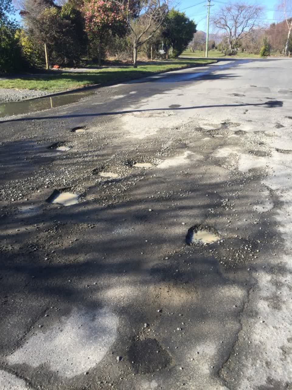 The photograph attached to this roading/streets report