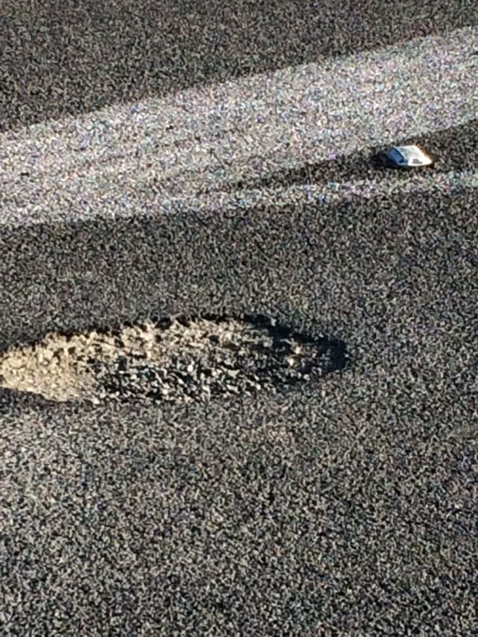 The photograph attached to this roading/streets report