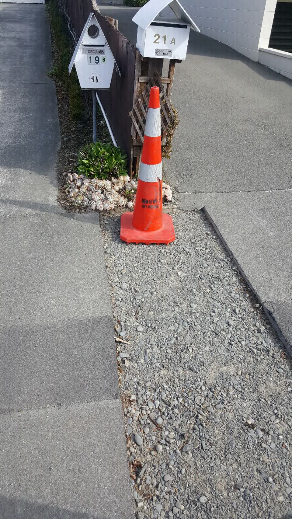 The photograph attached to this roading/streets report