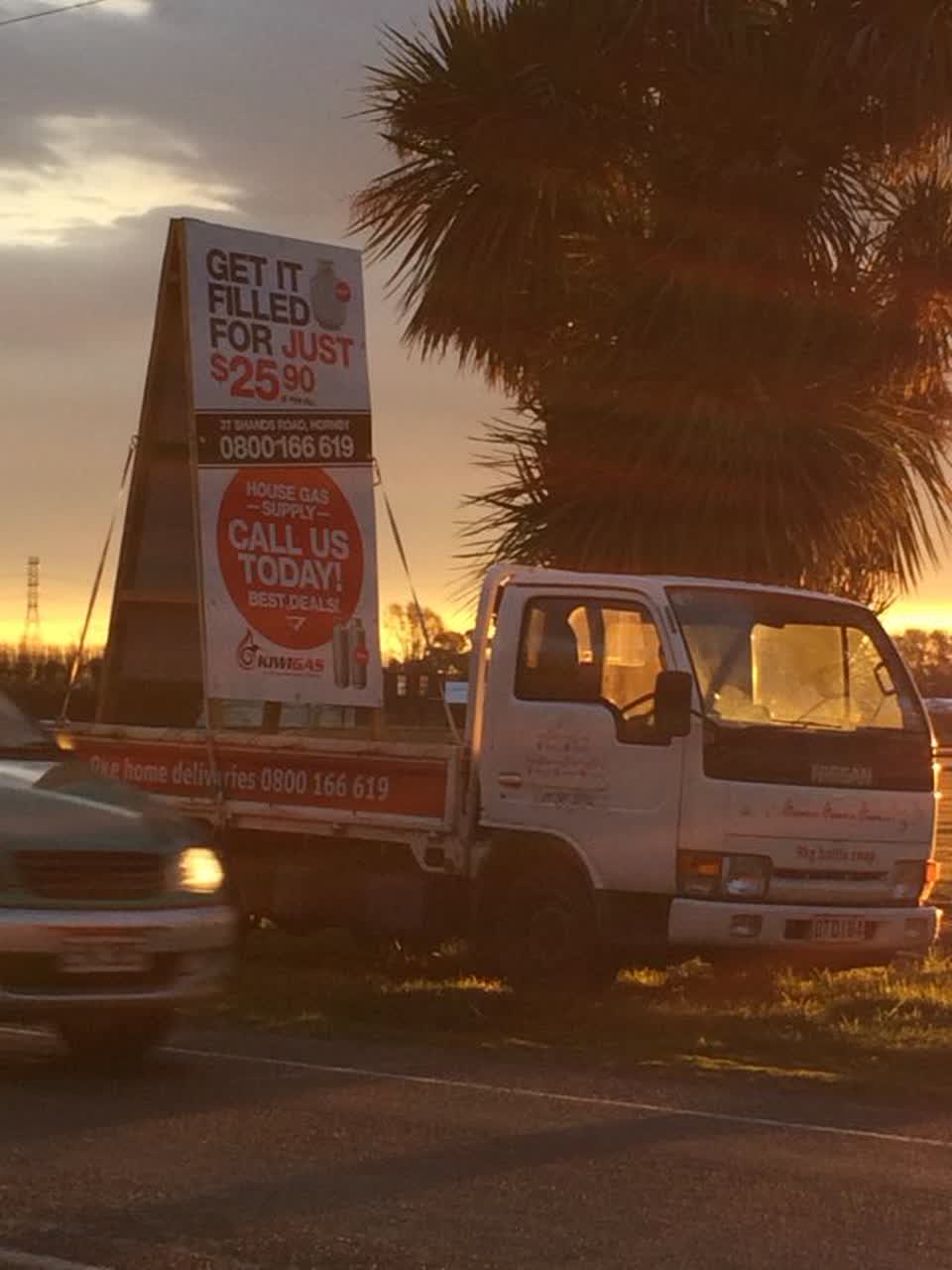 The photograph attached to this roading/streets report