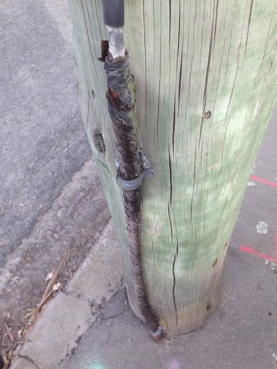 The photograph attached to this roading/streets report