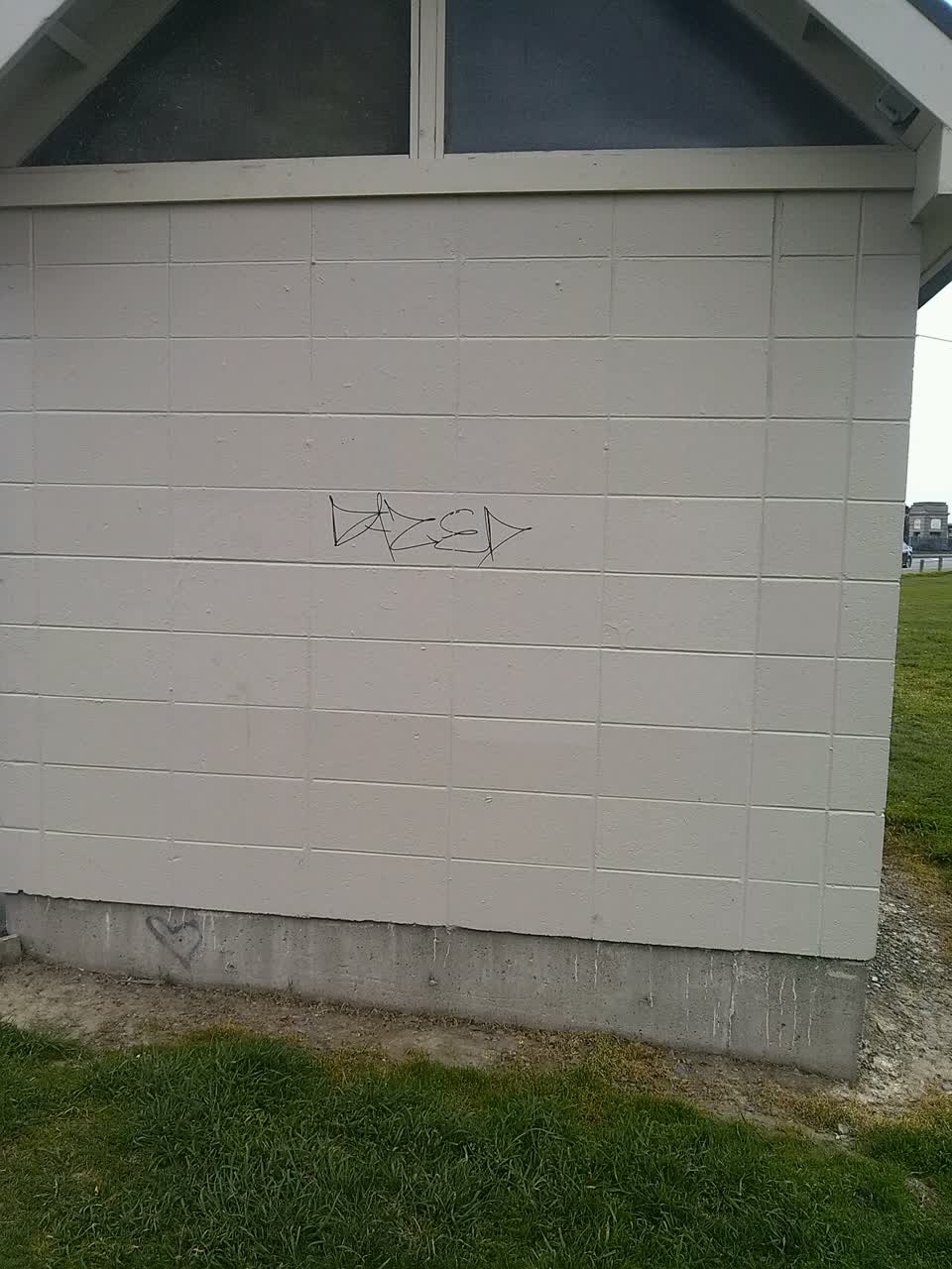 The photograph attached to this graffiti report