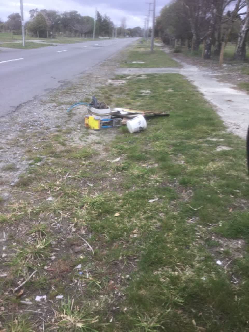 The photograph attached to this rubbish/recycling report