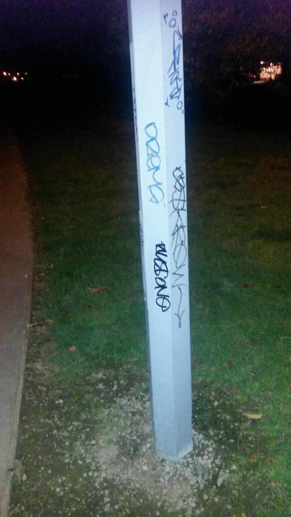 The photograph attached to this graffiti report