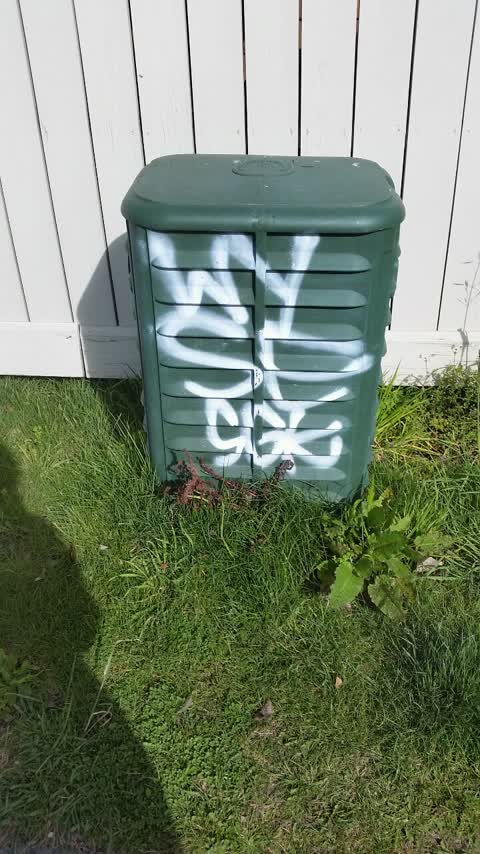 Graffiti, a report photo