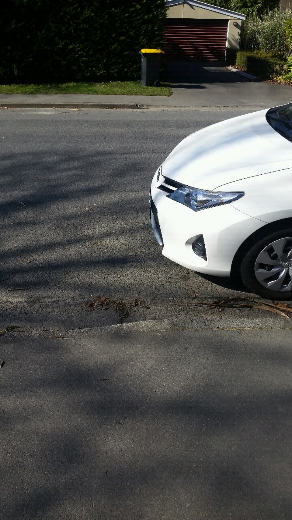 The photograph attached to this roading/streets report