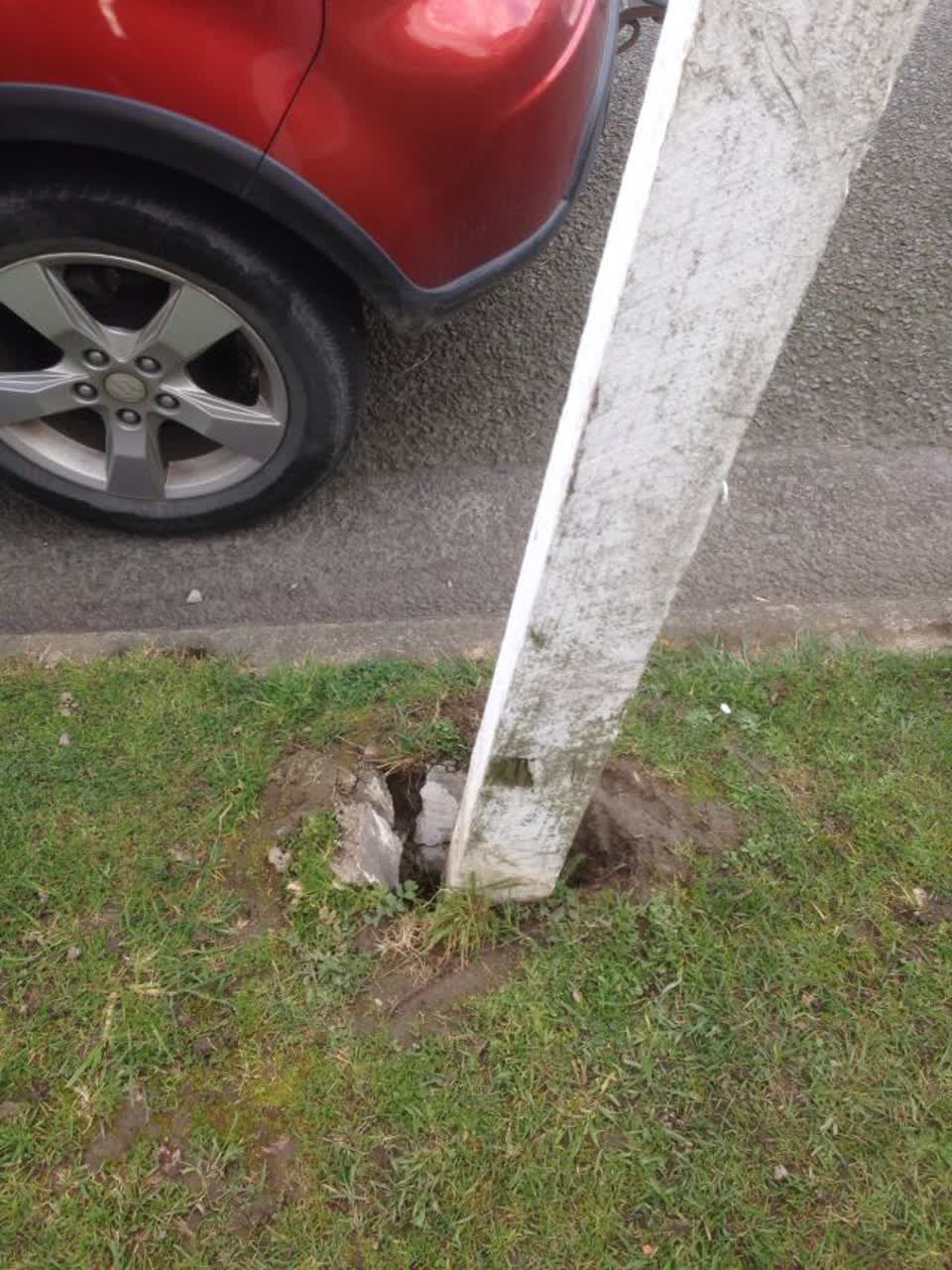 The photograph attached to this roading/streets report