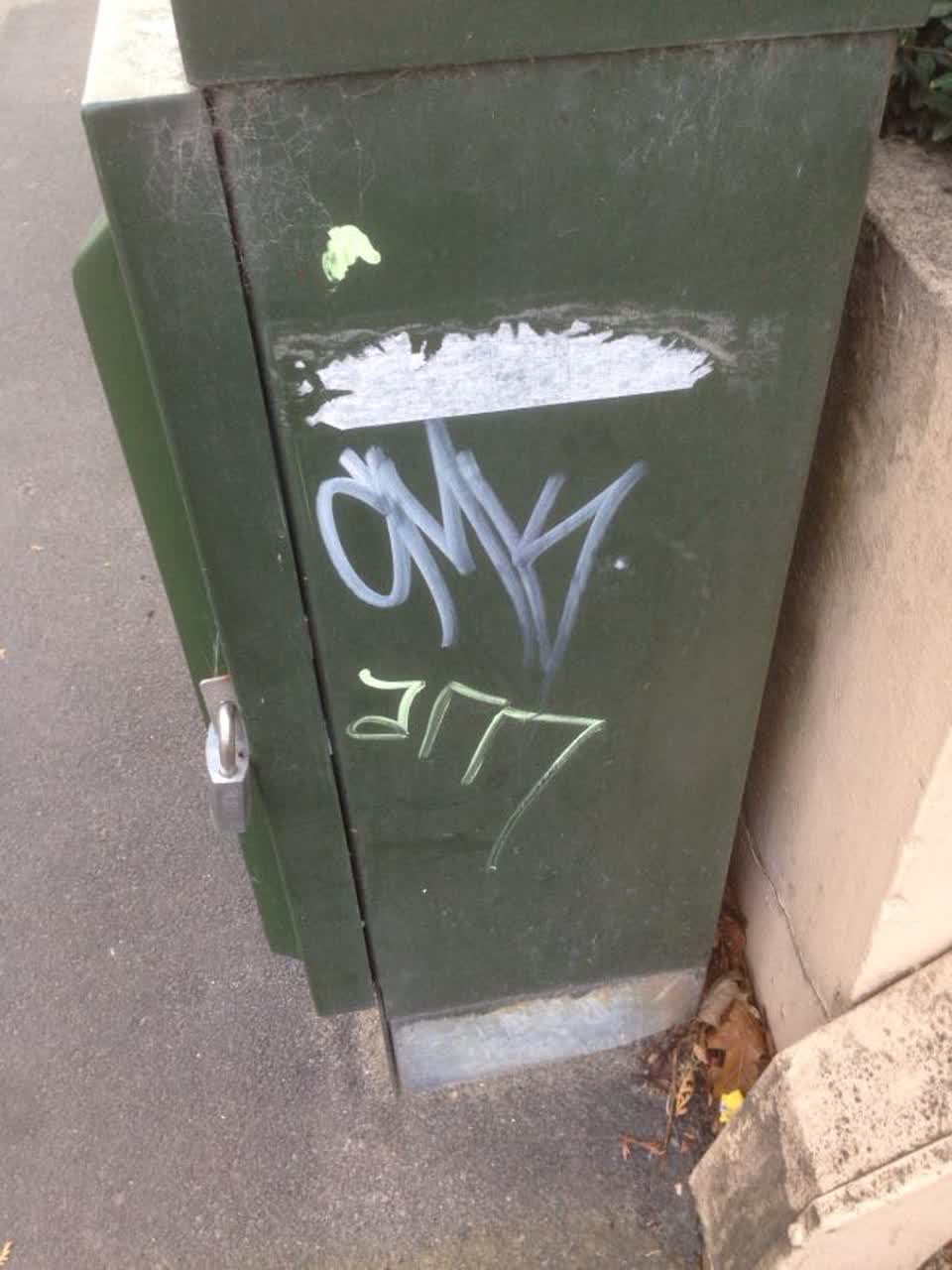 The photograph attached to this graffiti report