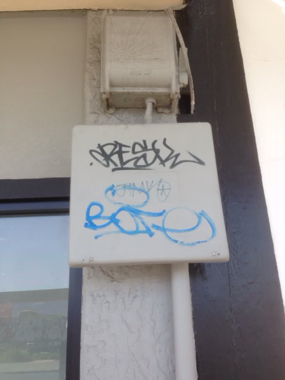 The photograph attached to this graffiti report