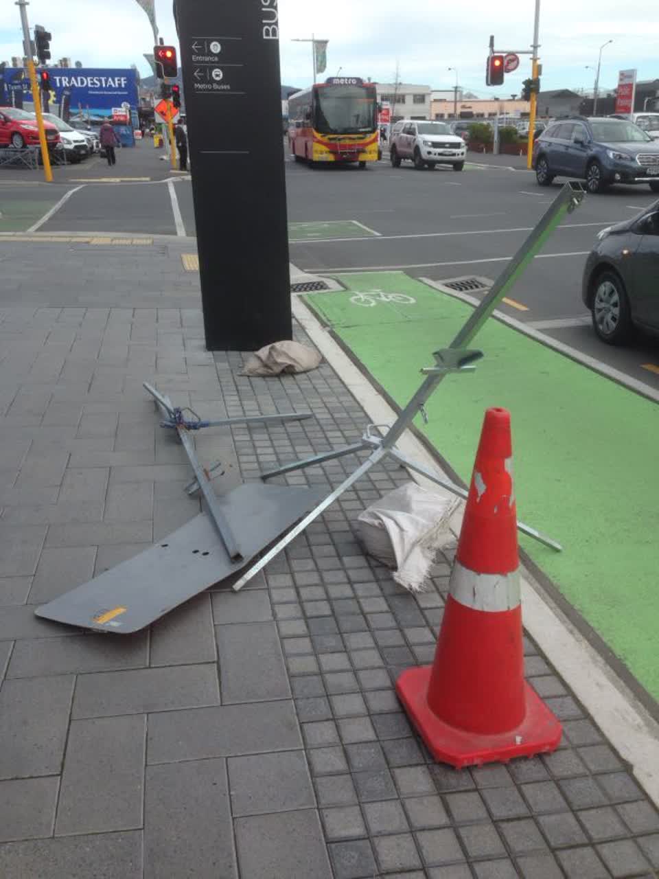 The photograph attached to this roading/streets report
