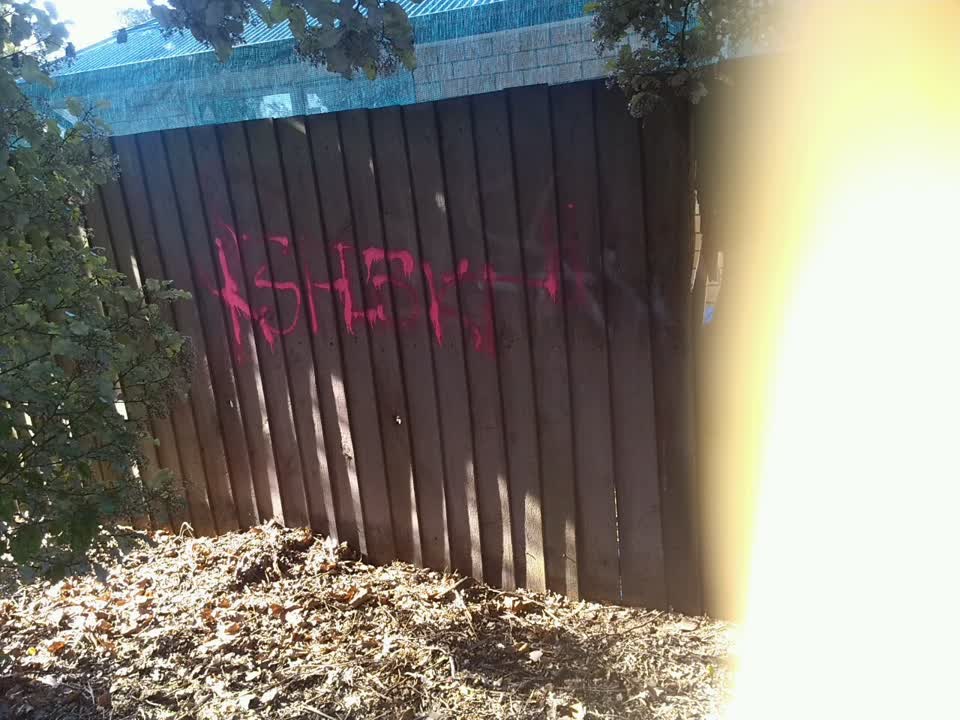 The photograph attached to this graffiti report