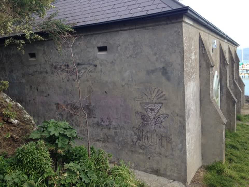 The photograph attached to this graffiti report