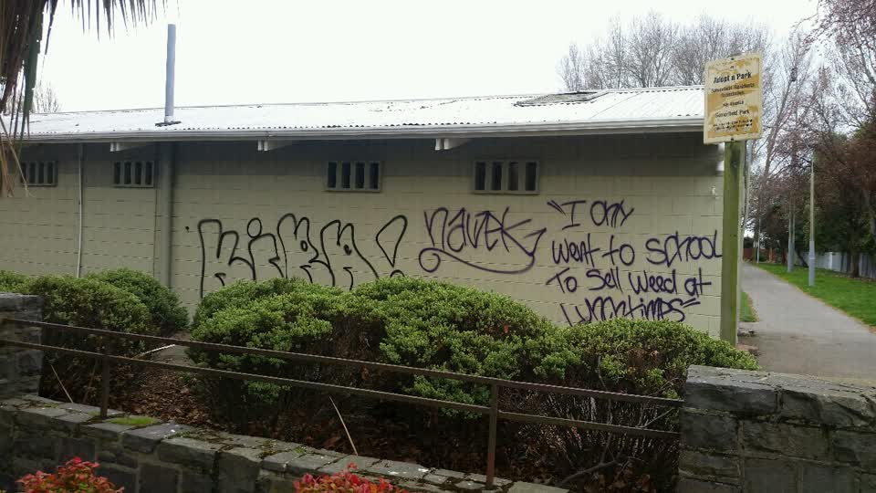 The photograph attached to this graffiti report
