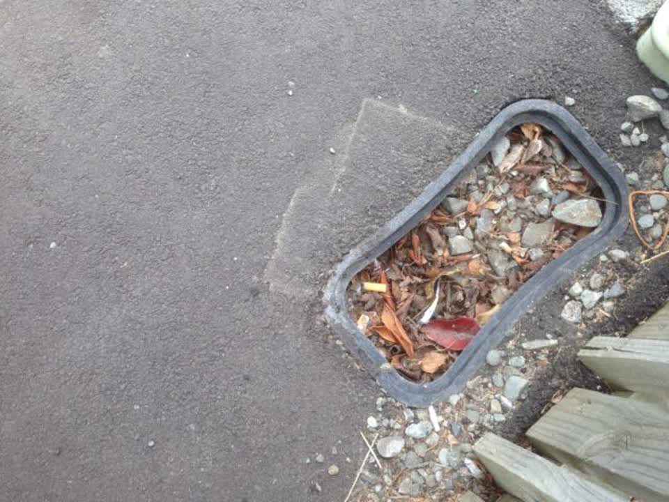 The photograph attached to this roading/streets report