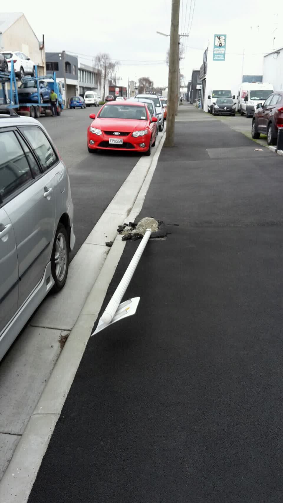 The photograph attached to this roading/streets report