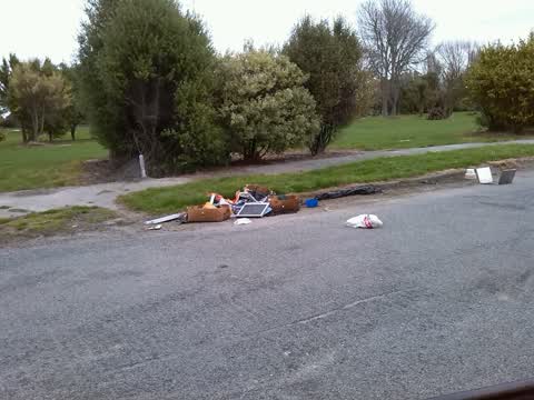 Rubbish/Recycling, a report photo