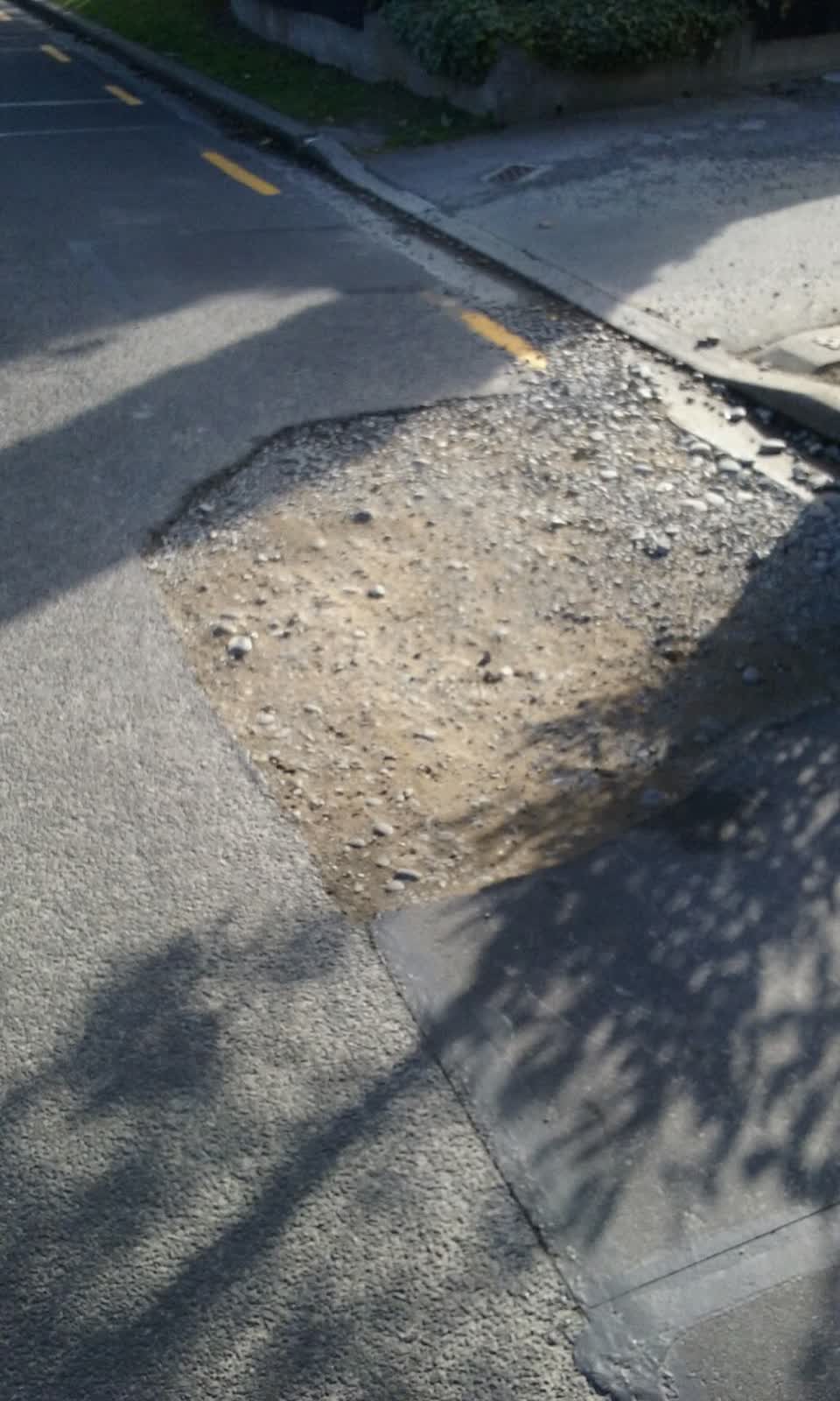 The photograph attached to this roading/streets report