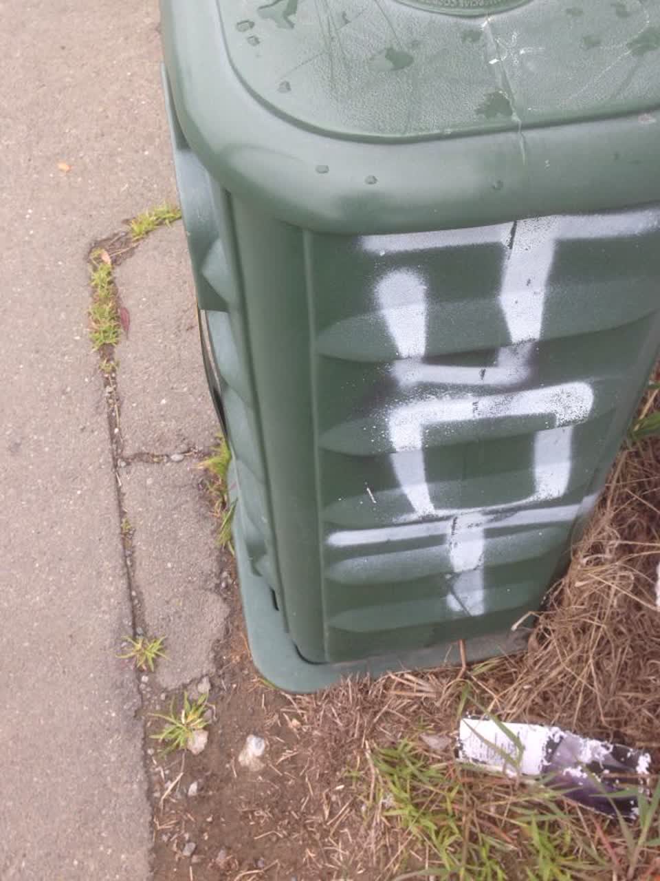 The photograph attached to this graffiti report
