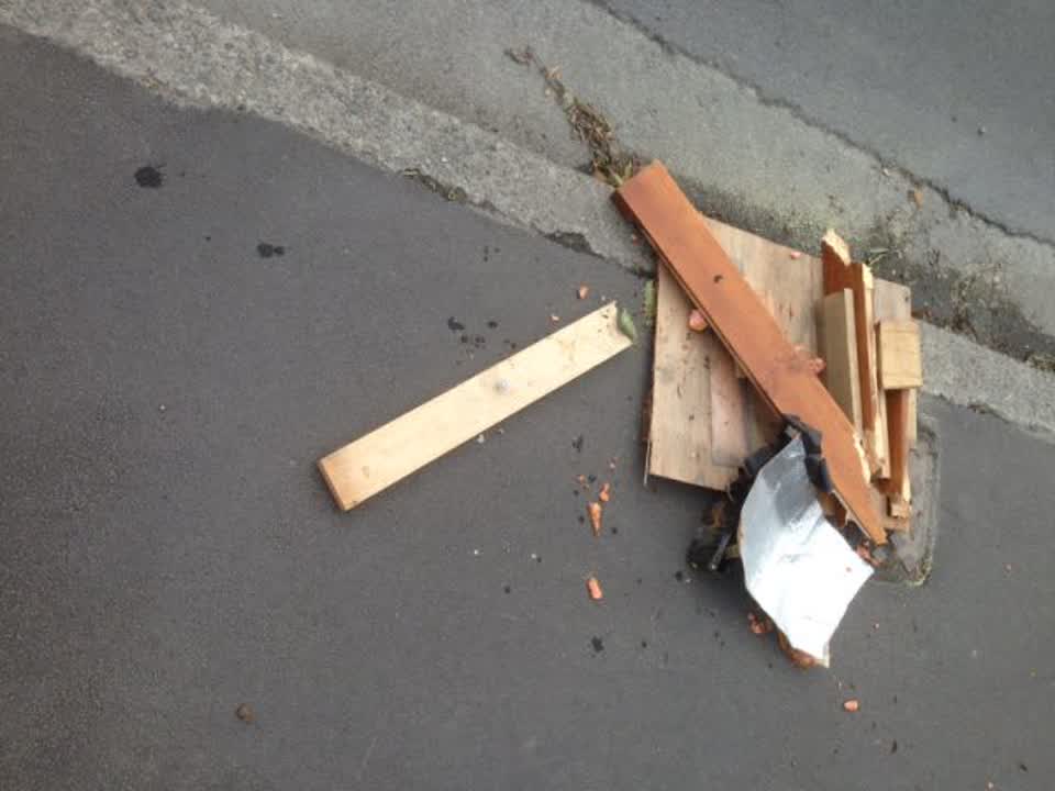 The photograph attached to this rubbish/recycling report