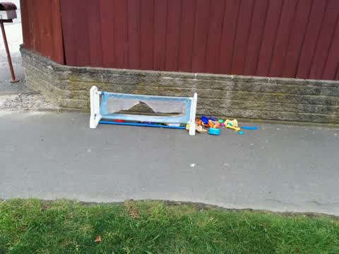 Roading/Streets, a report photo