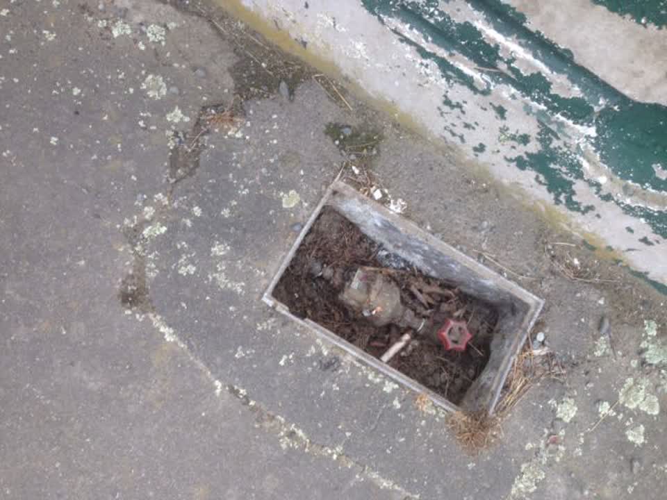 The photograph attached to this roading/streets report