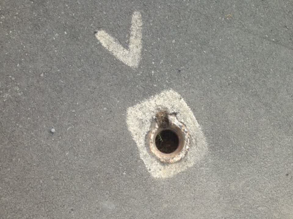 The photograph attached to this roading/streets report