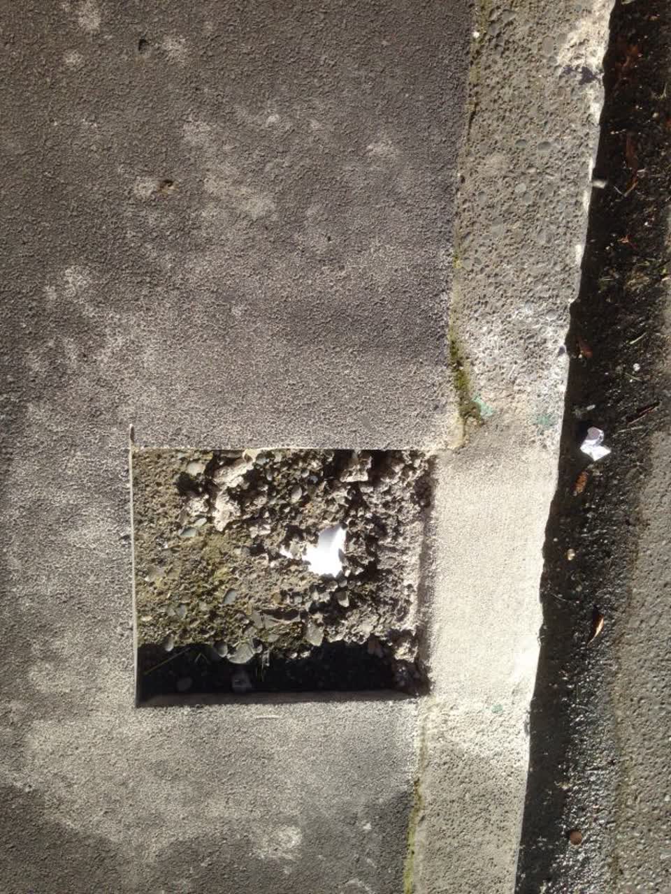 The photograph attached to this roading/streets report