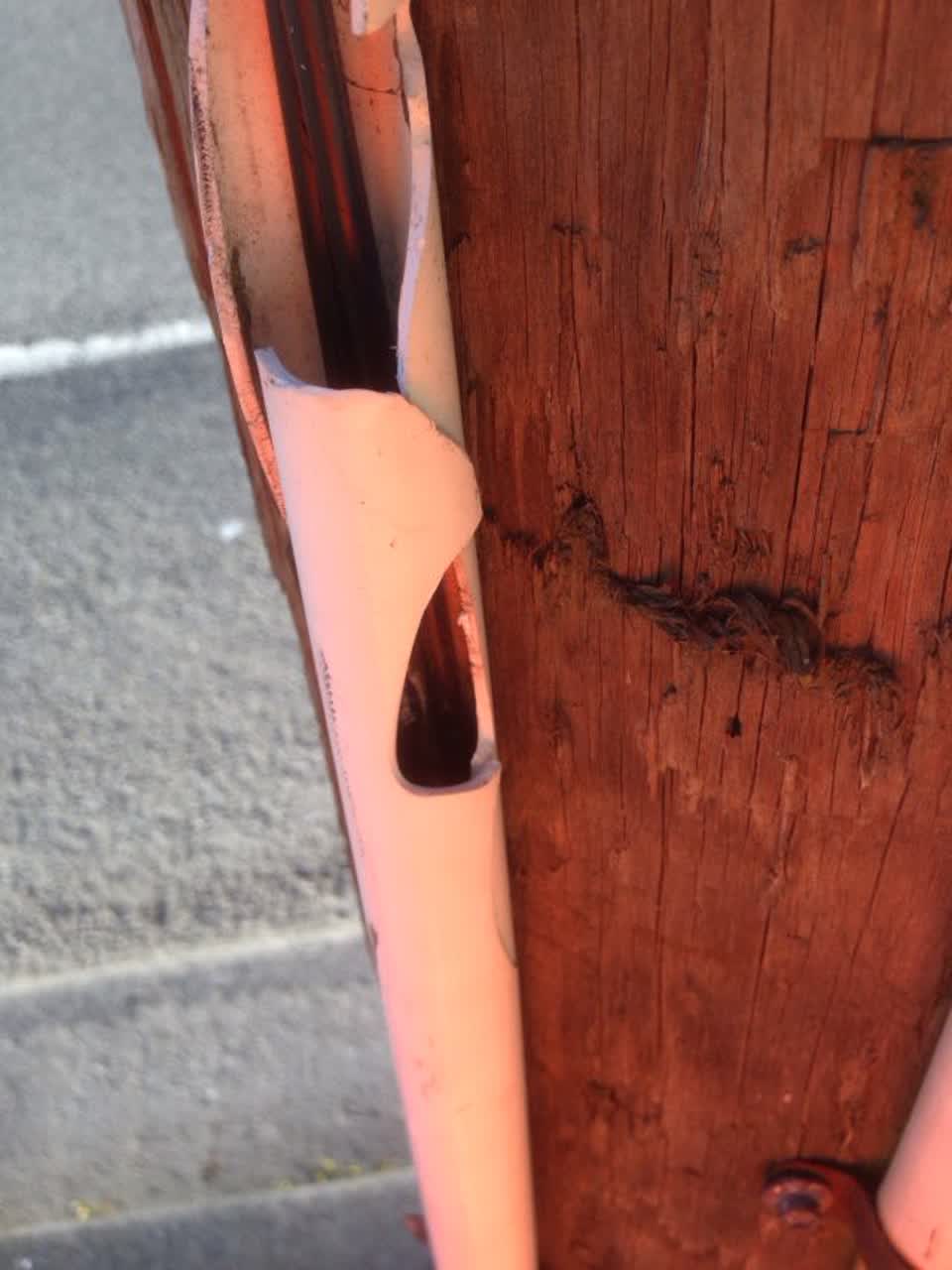 The photograph attached to this graffiti report