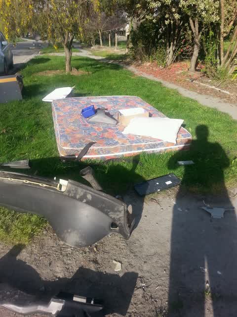 Rubbish/Recycling, a report photo