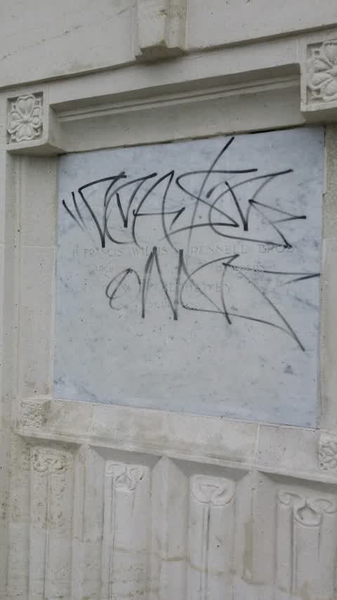 Graffiti, a report photo