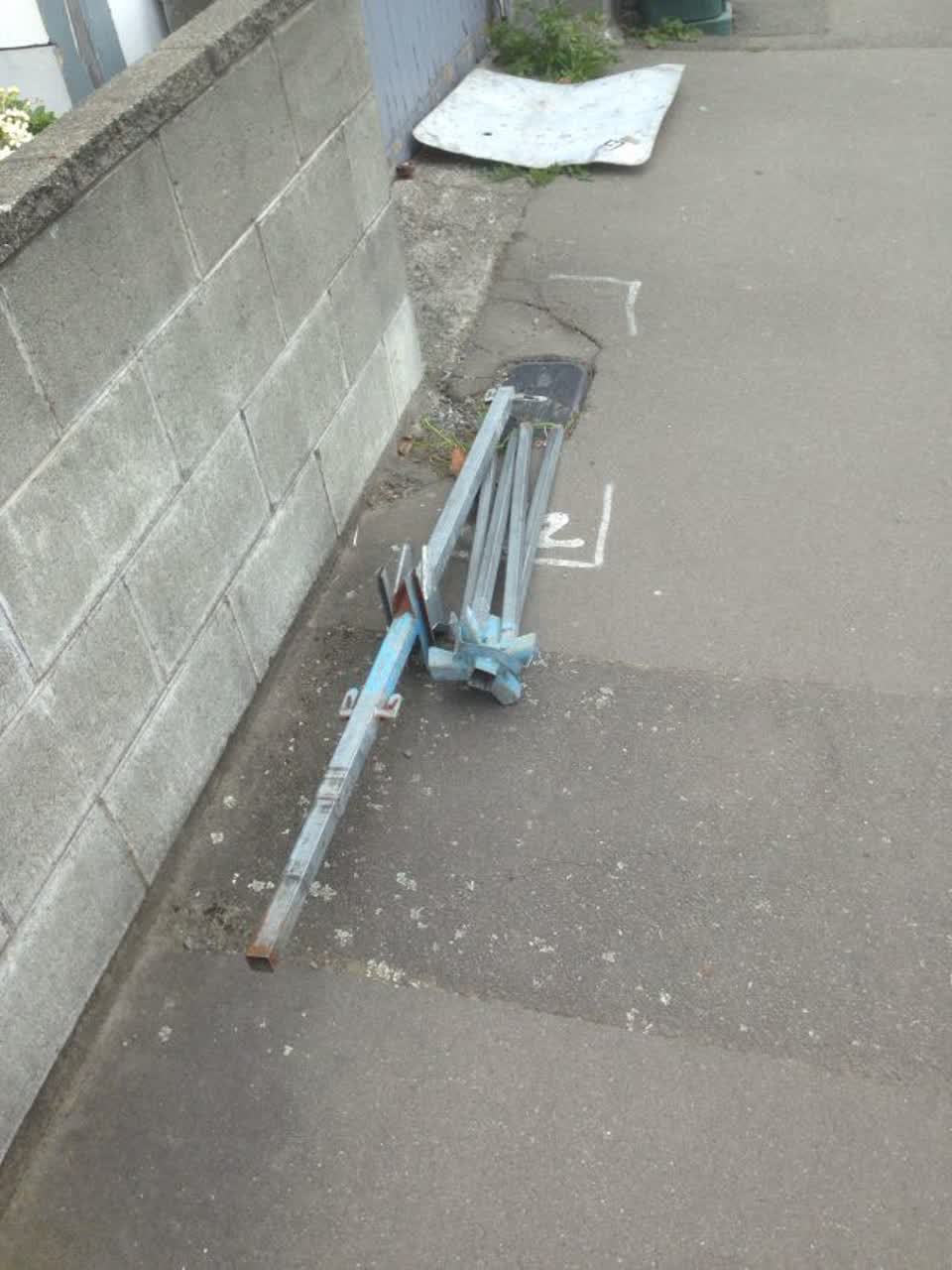 The photograph attached to this roading/streets report