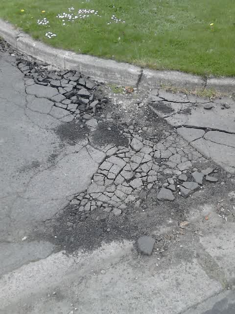 Roading/Streets, a report photo
