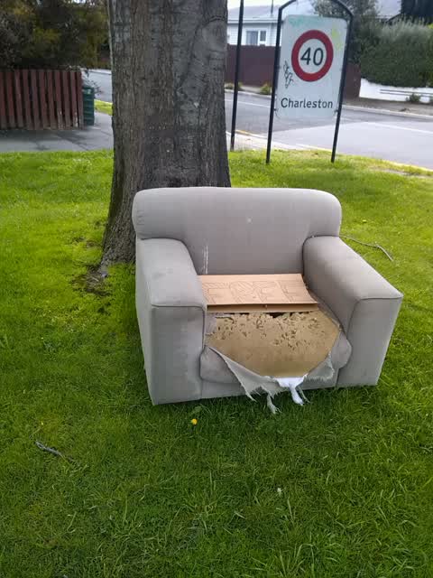 Rubbish/Recycling, a report photo
