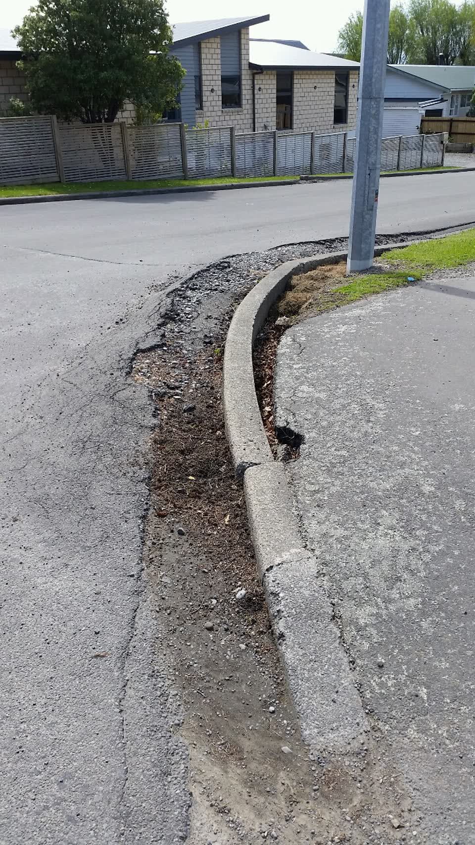The photograph attached to this roading/streets report