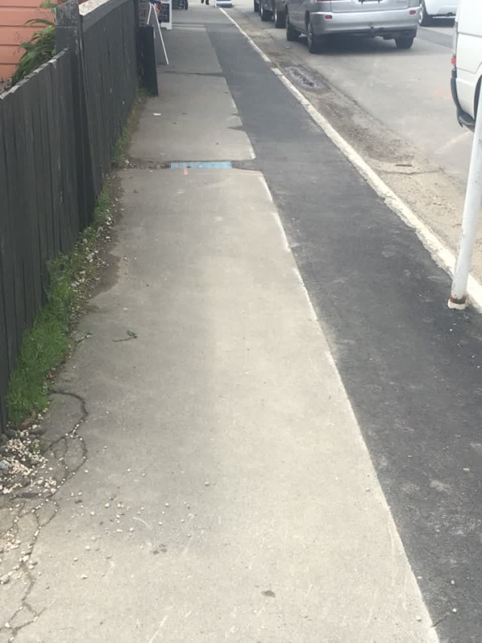 The photograph attached to this roading/streets report