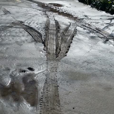 Roading/Streets, a report photo