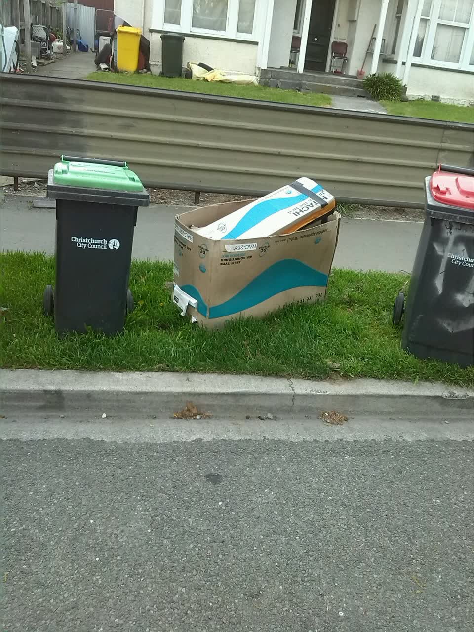 The photograph attached to this rubbish/recycling report