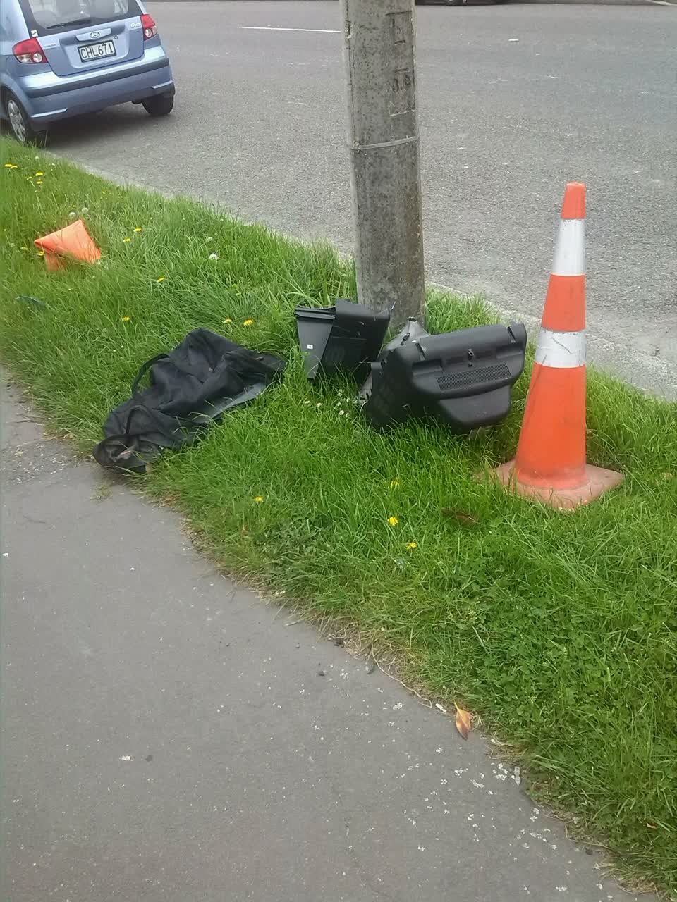 The photograph attached to this rubbish/recycling report