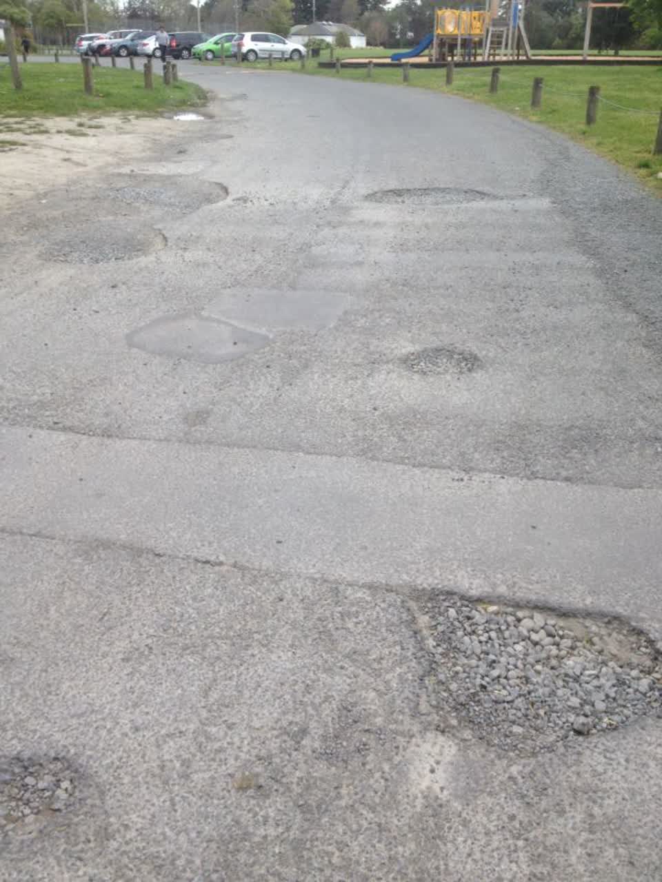 The photograph attached to this roading/streets report
