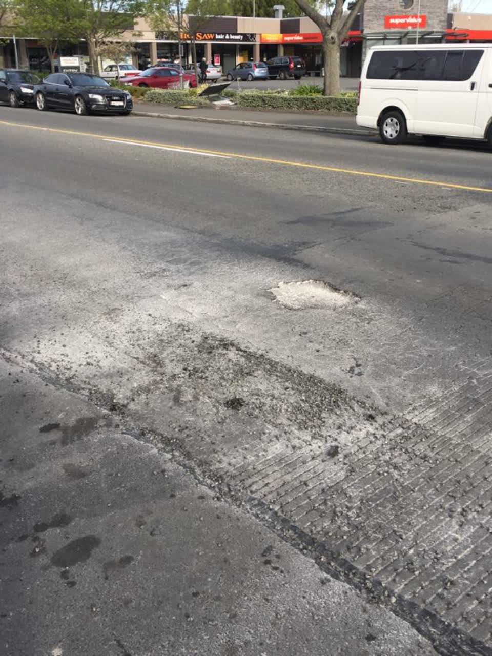 The photograph attached to this roading/streets report