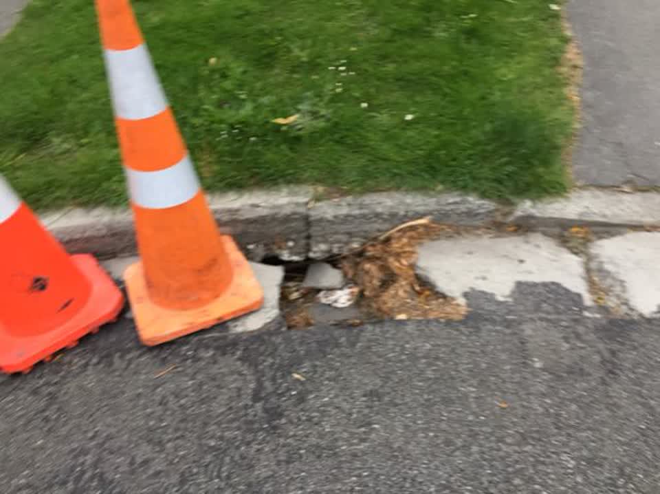 The photograph attached to this roading/streets report