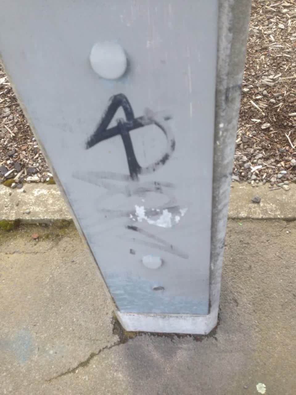 The photograph attached to this graffiti report