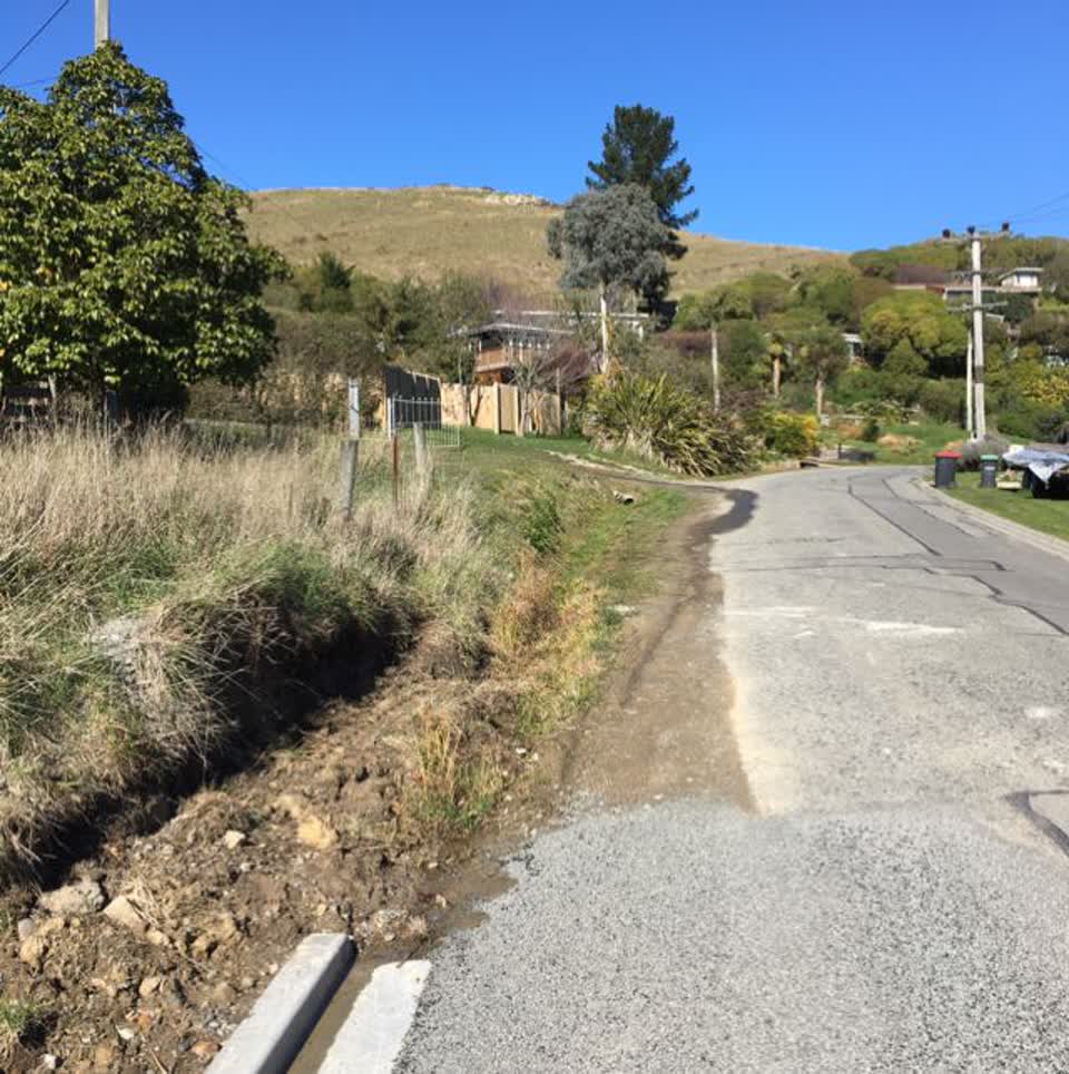 The photograph attached to this roading/streets report