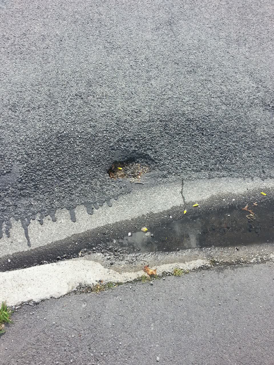 The photograph attached to this roading/streets report