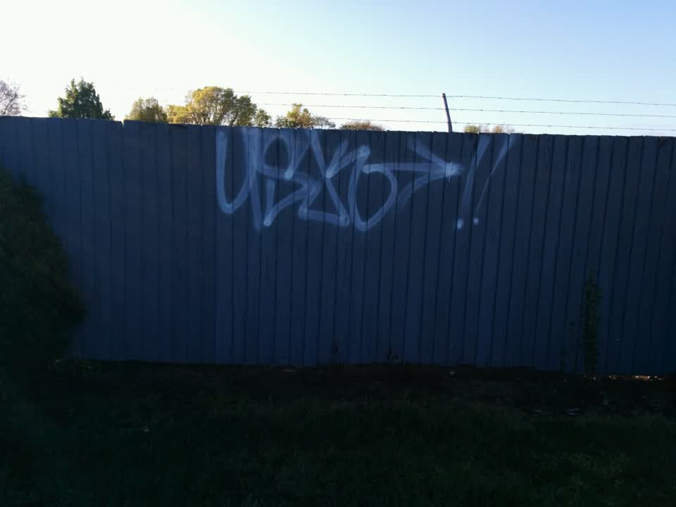 The photograph attached to this graffiti report
